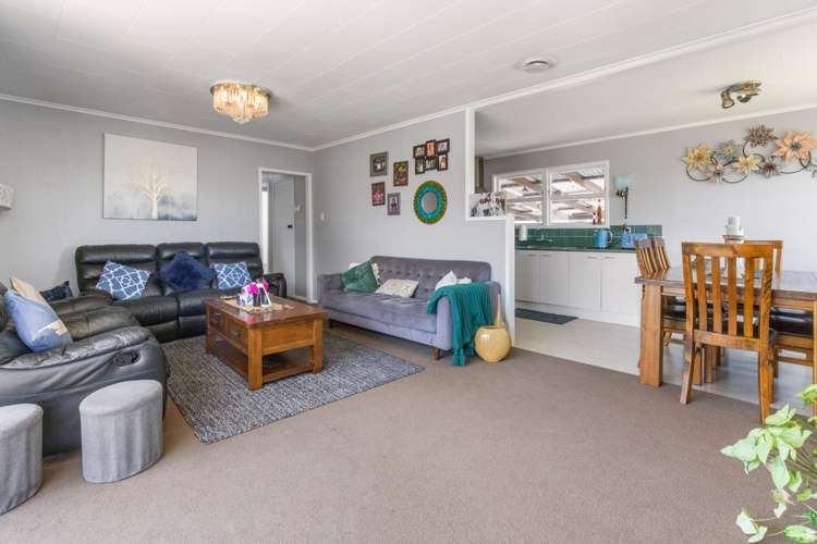 8 Margaret Place Deanwell_6