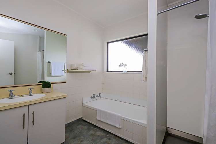 7 Martin Dale Raureka_11