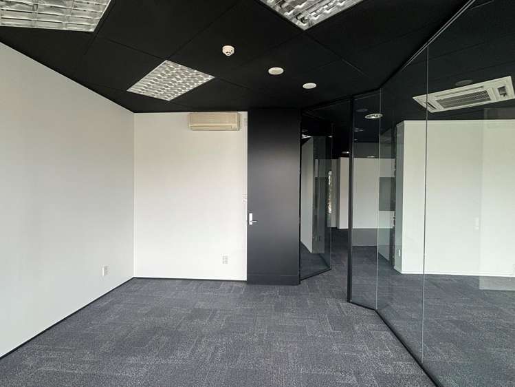 2 Main North Road Papanui_4