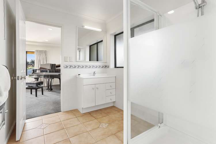 47 Pohutukawa Road Beachlands_13