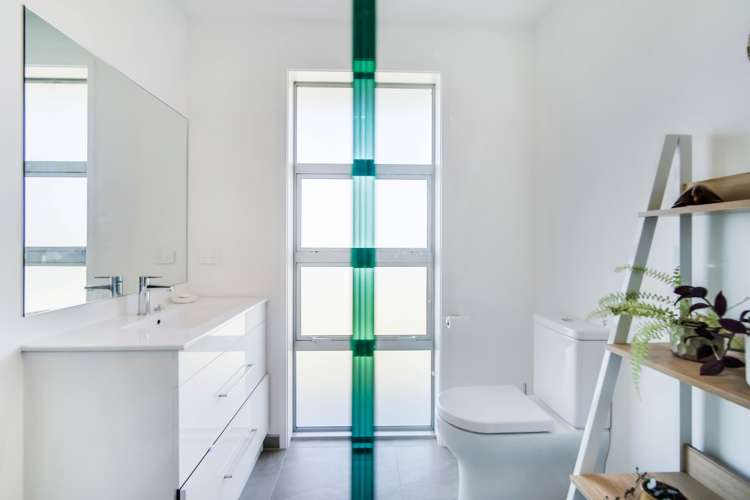 210 Maude Road Kaimiro_16