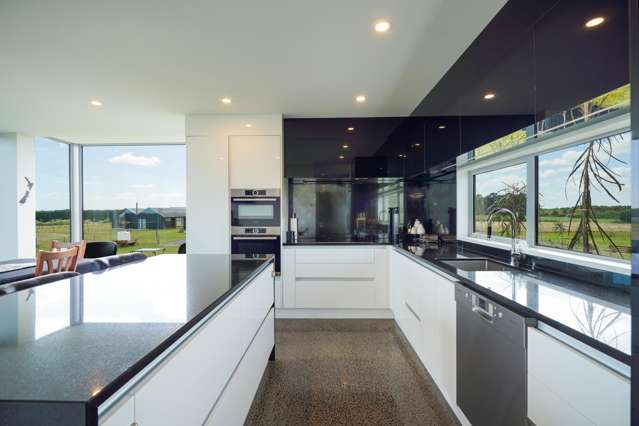 89 Sunrise Drive Seaward Bush_2