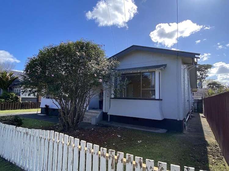 8 Rosella Road 2371_0