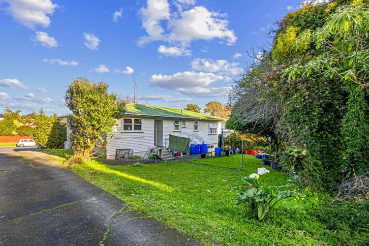 151, 153 & 155 Gossamer Drive Pakuranga_10
