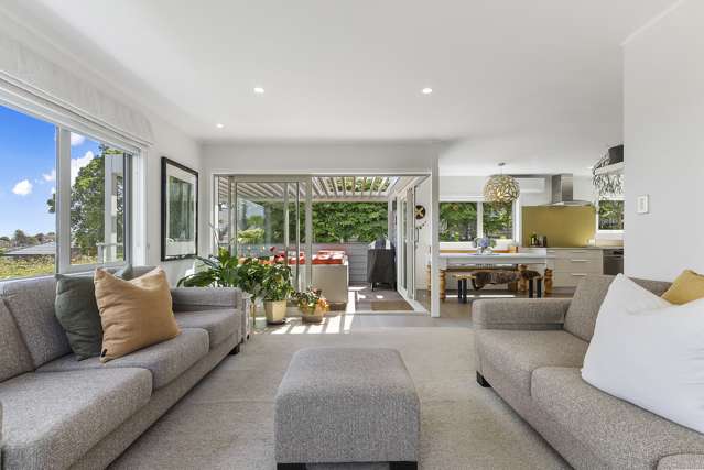 2/46 Sunset Road Unsworth Heights_2