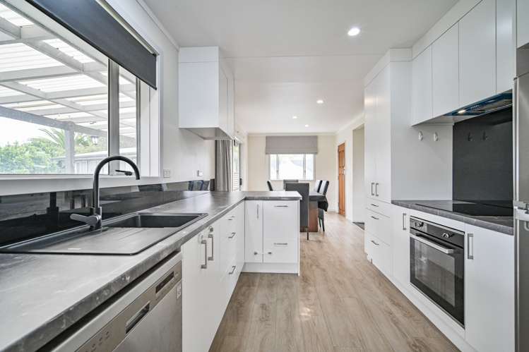 3 Murdoch Place Raureka_1