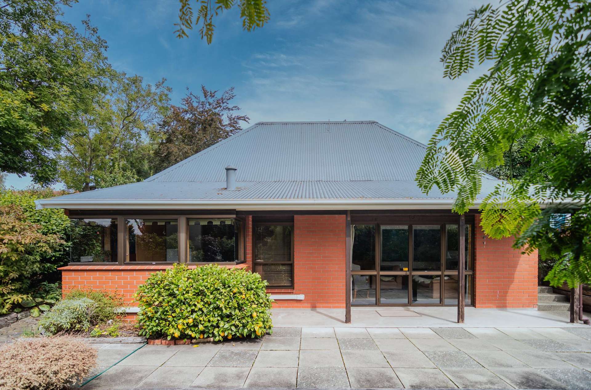 15b Kitchener Square Highfield_0