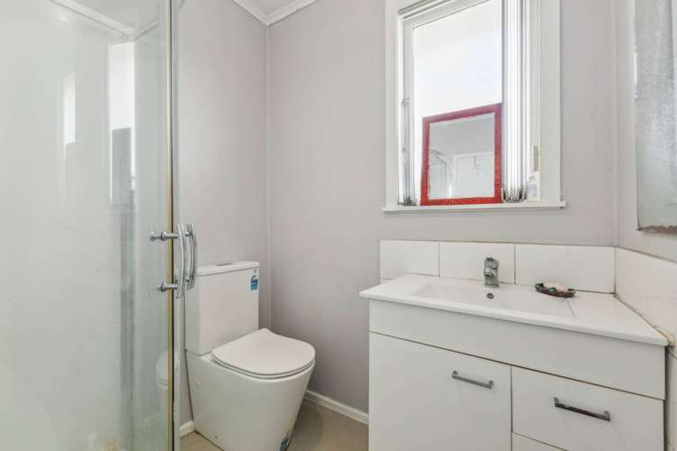 83 Buckland Road Mangere East_6