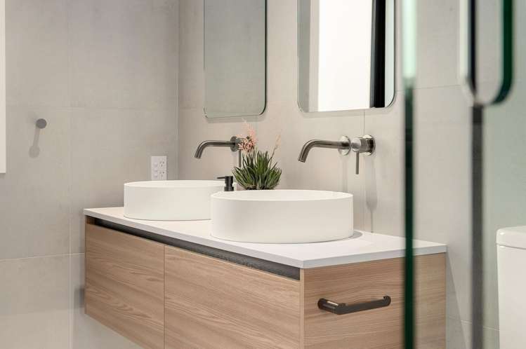 31 Kauri Point Drive Rototuna North_24