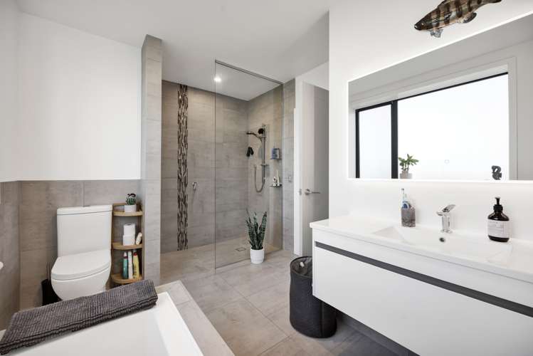 16a Links Drive Waiwhakaiho_17