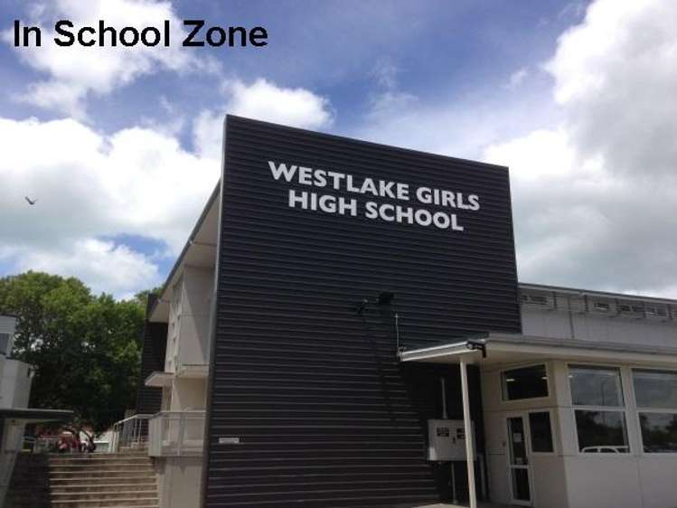 1/12 Selwyn Crescent Forrest Hill_16