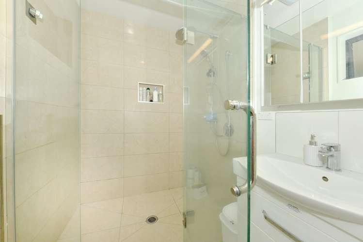 3B Dickson Crescent Hornby_11