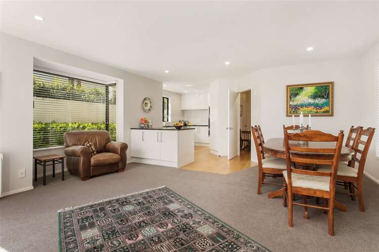 2/124 Leinster Road Merivale_5