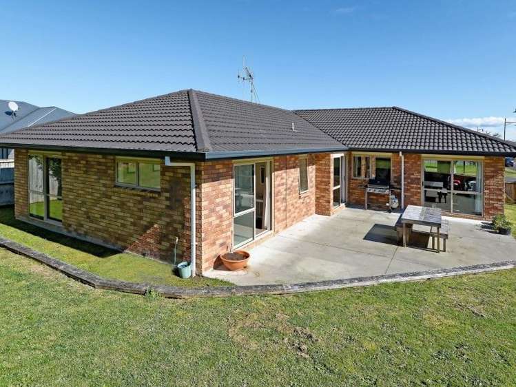 24 Heathfield Avenue Huntington_4