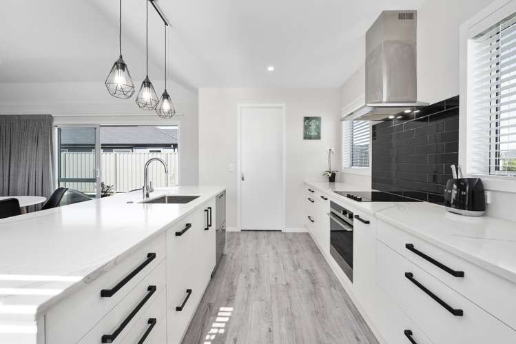 5 Mckay Close Frimley_5