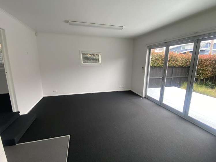 65 Kiwi Esplanade Mangere Bridge_5