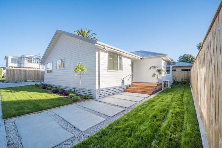 72A College Street_4