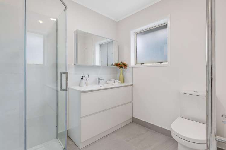 9 Goldfinch Rise Unsworth Heights_13