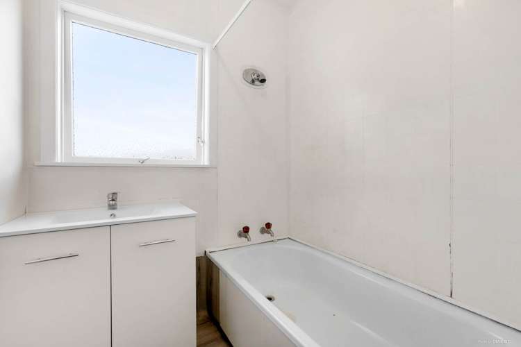 60 Lynwood Road New Lynn_2