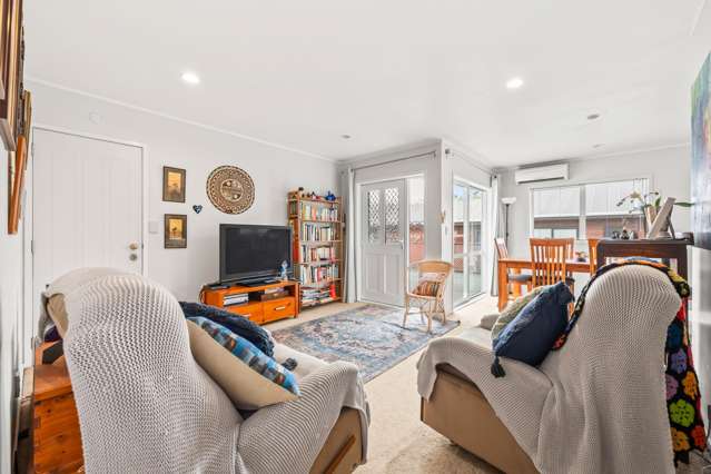 Modern 3-Bedroom Home - Stylish, Smart!