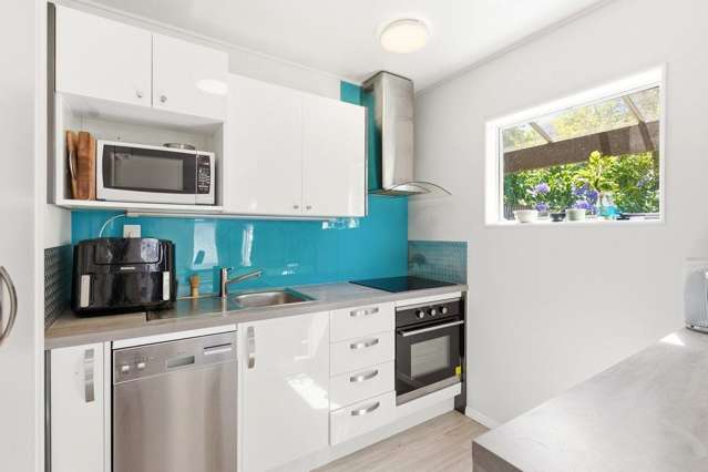 8/35 Ganges Road Khandallah_1