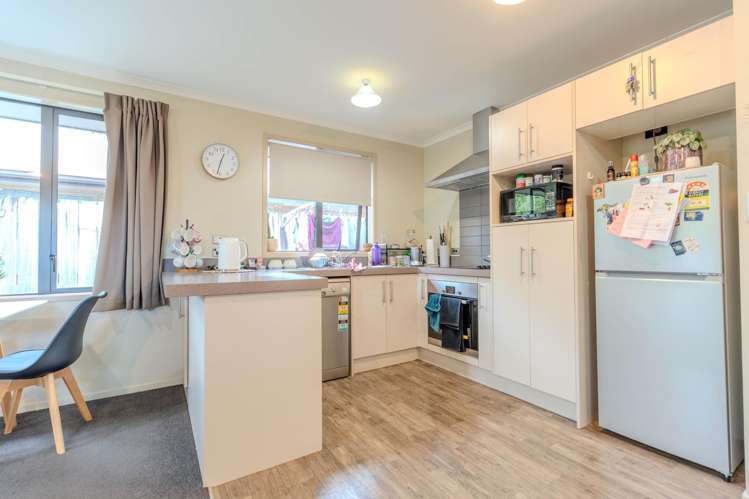 1/108 Old Farm Road Hamilton East_3