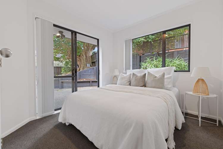 1/40 Jane Eyre Drive Somerville_24