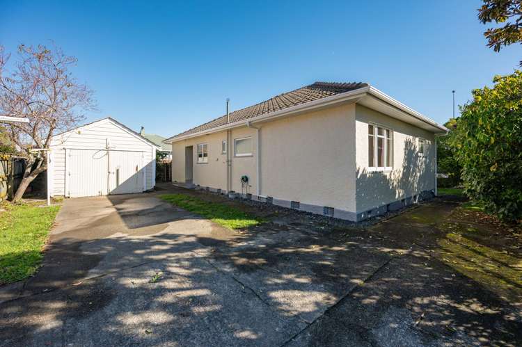 2 Templemore Drive Richmond_16