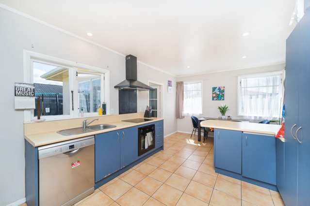 55 McGregor Street Milson_3
