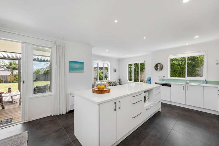 7 Artists Avenue Beachlands_15