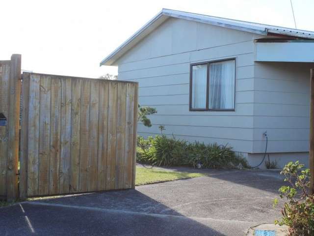 5 Reeves Street Waikanae Beach_1