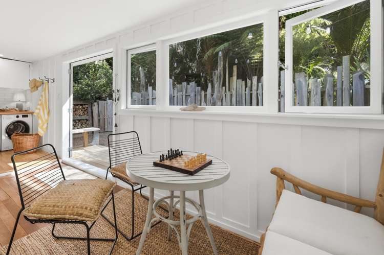 19 Crescent Road West Ostend_6