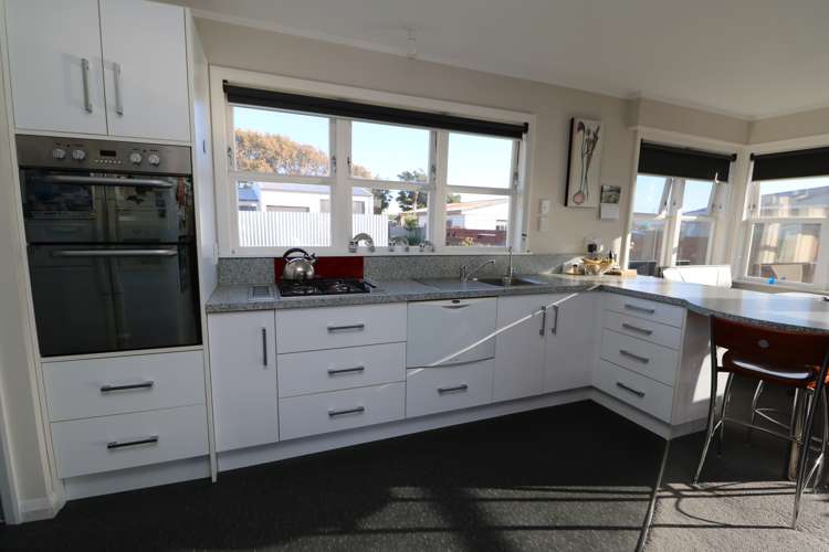 42 Edinburgh Terrace Foxton Beach_10