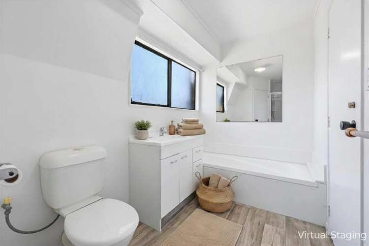 2/33 Curacao Place Half Moon Bay_8