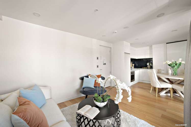 214/10 Lion Place Epsom_6