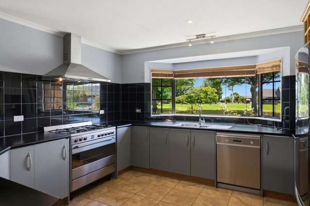 22 Holden Avenue Holdens Bay_3