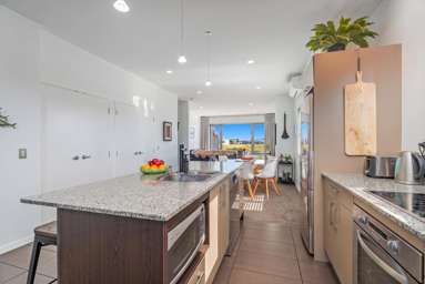 43/101 Harbour Drive_3