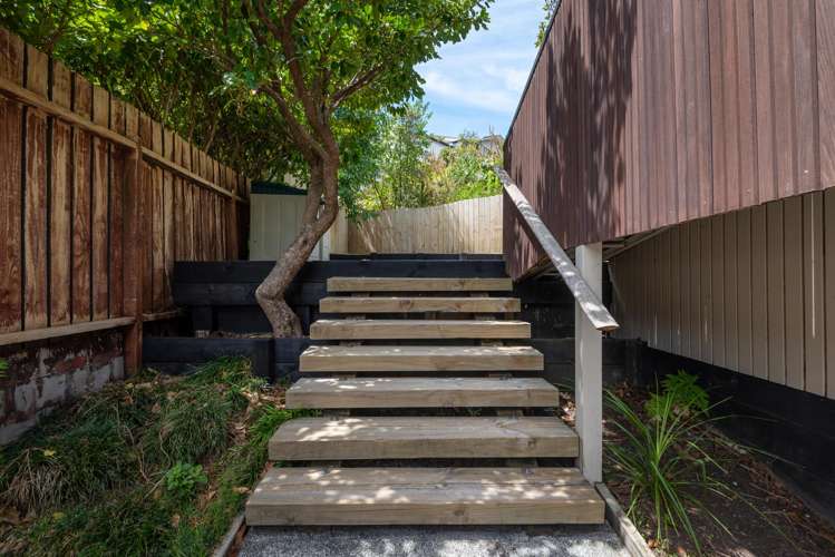 22 Surville Place Mairangi Bay_25