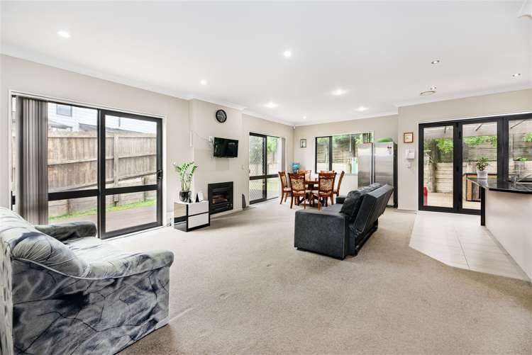 23 Midhurst Avenue Henderson_1