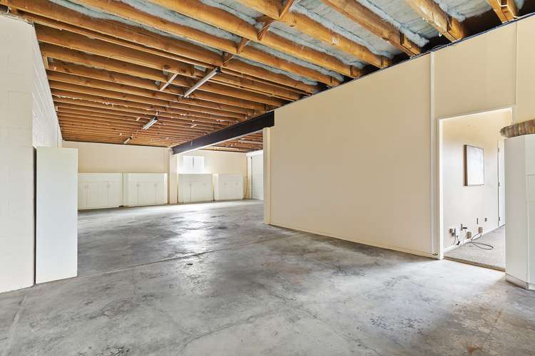 99 Akaroa Drive Maupuia_16