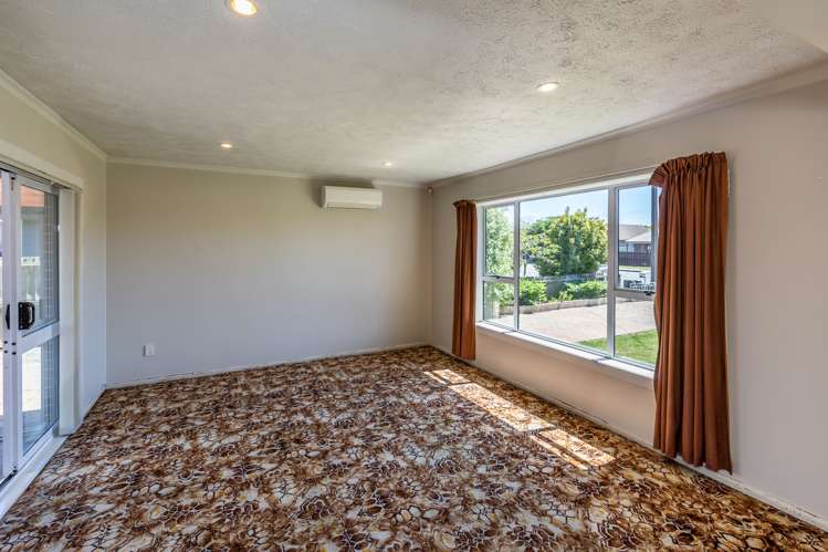 90 Neill Street Hornby_3