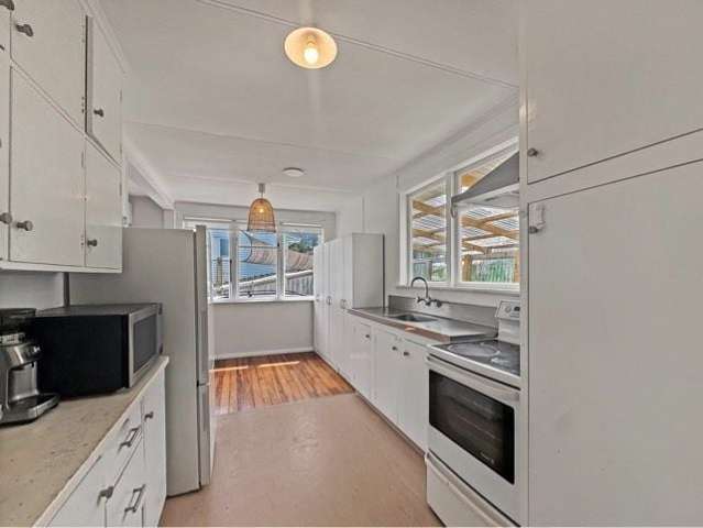 17 Davidson Crescent Tawa_3