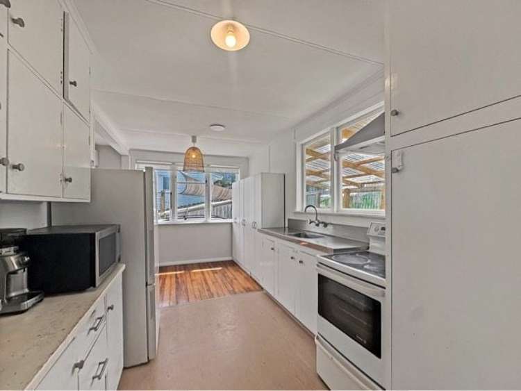 17 Davidson Crescent Tawa_3