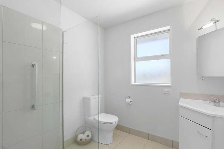 18a Pemberton Drive Darfield_12