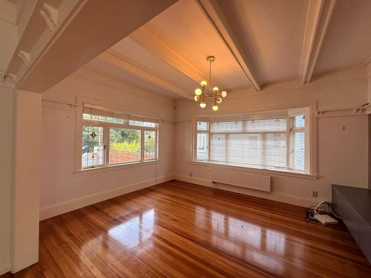 4 Woodford Road 1728_3