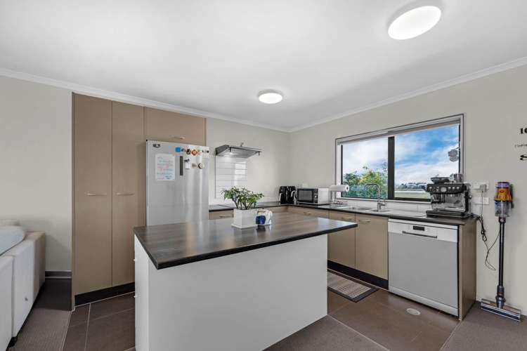 207/172 McLeod Road Te Atatu South_6