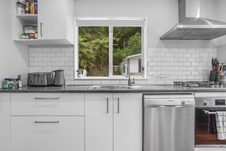 109 Hair Street Wainuiomata_5