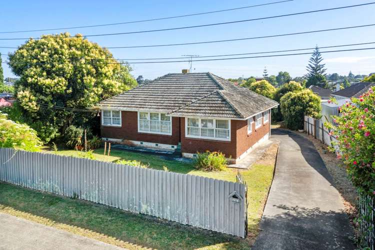 26 Crown Crescent Otara_18