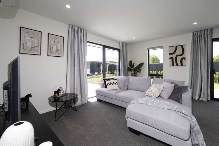 4 Strowan Avenue Elgin_9