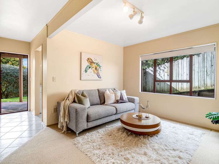 8 Princess Maria Place Massey_16